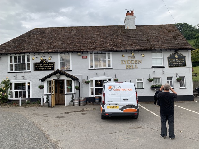 Tag 2: Das Pub